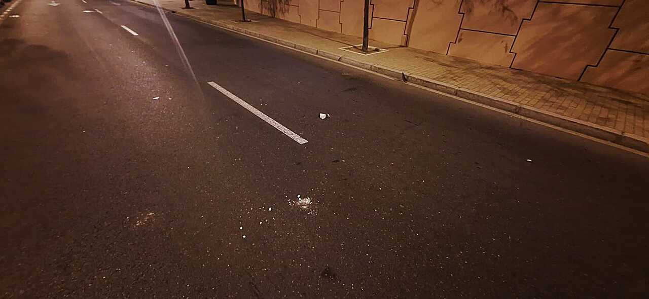 Piedras lanzadas desde el Parque Alonso Sánchez. Fuente: Facebook Andalucía por Si