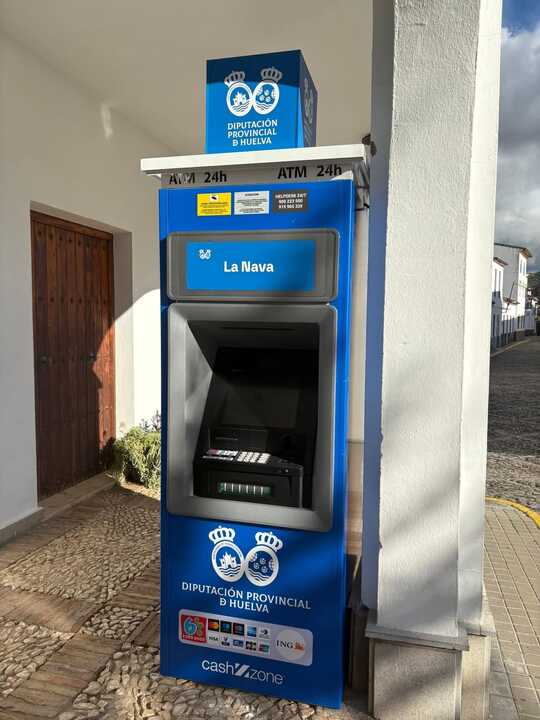Cajero automático instalado en la Nava. Fuente: Facebook de Todo noticias sierra, cuenca minera y más - Huelva