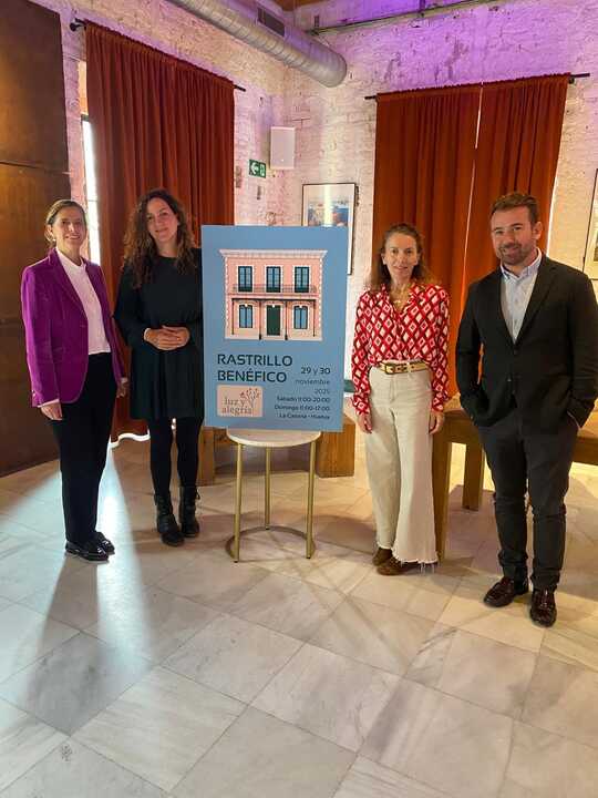 Patricia Pavía, Tamara Hidalgo, Sonia Hermosín y Alejandro Ruiz en la presentación del cartel del Rastrillo Benéfico