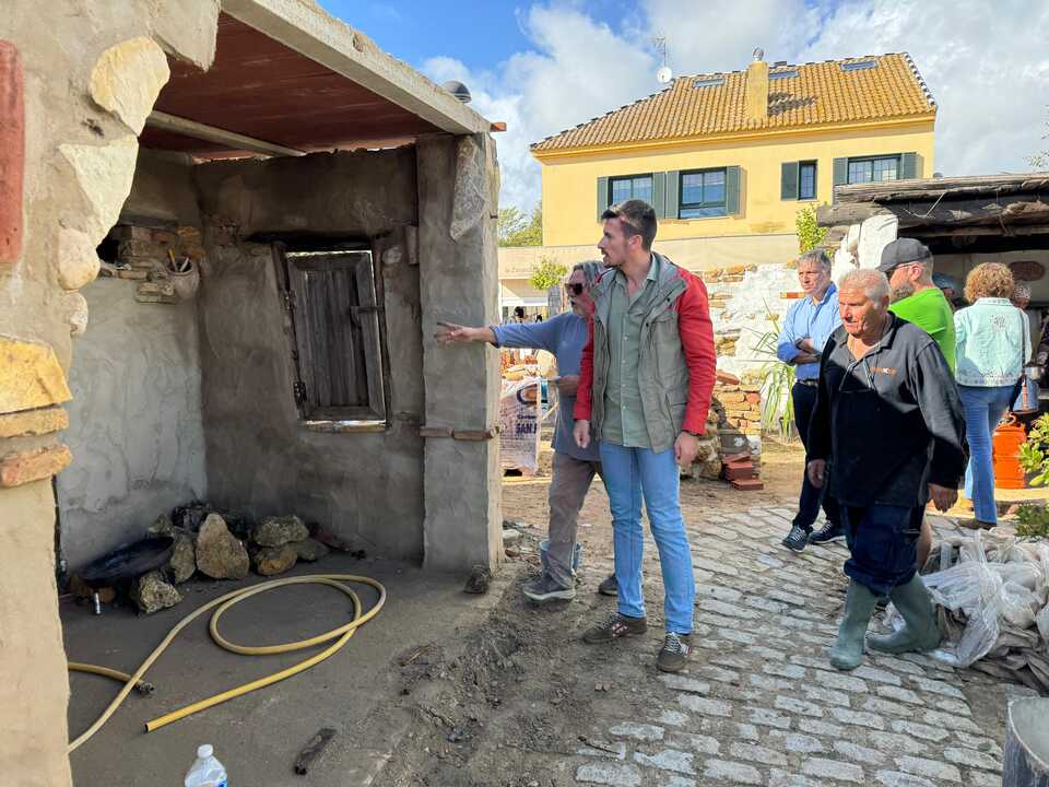 Visita de Adrián Cano al Belén de Corrales. Fuente: Ayto. Aljaraque