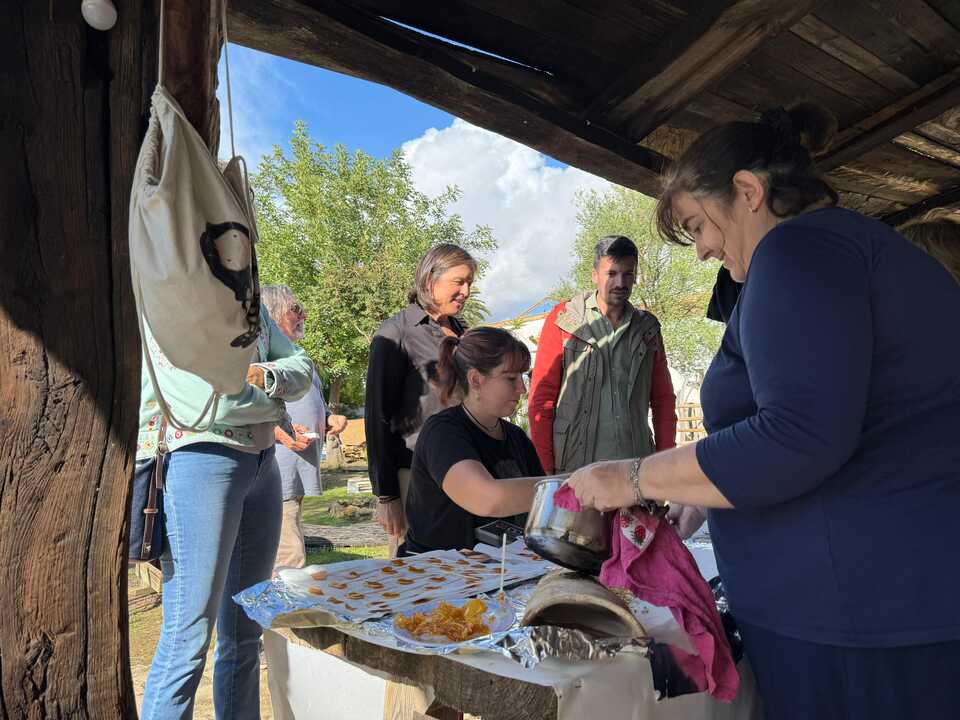 Visita de Adrián Cano al Belén de Corrales. Fuente: Ayto. Aljaraque
