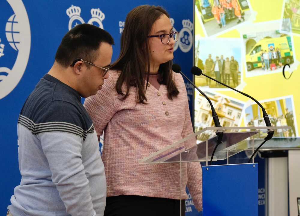 Presentación del calendario solidario de AVADI Down Huelva Vida Adulta. Fuente: Diputación de Huelva