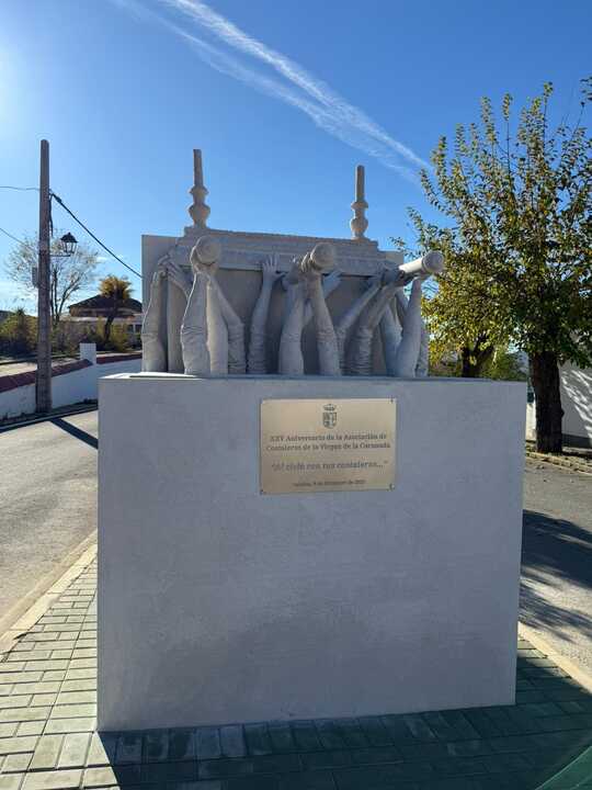 Homenaje a los costaleros de Calañas. Fuente: Facebook Ayto. Calañas