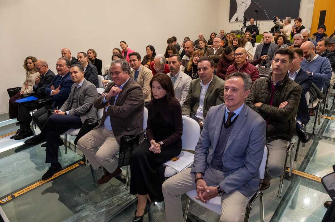 Asistentes en el acto celebrado en el Centro de la Comunicación Jesús Hermida. Fuente: Diputación de Huelva