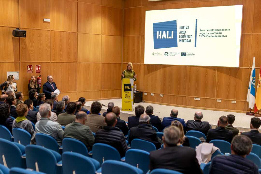Pilar Miranda en el acto. Fuente: Ayto. Huelva
