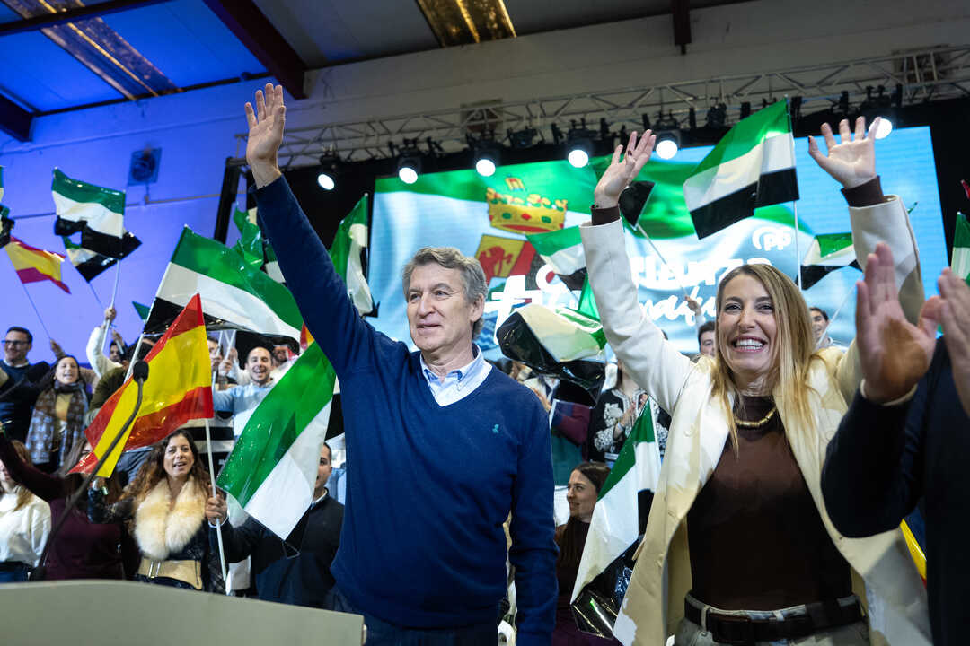 Feijóo con la candidata del PP extremeño