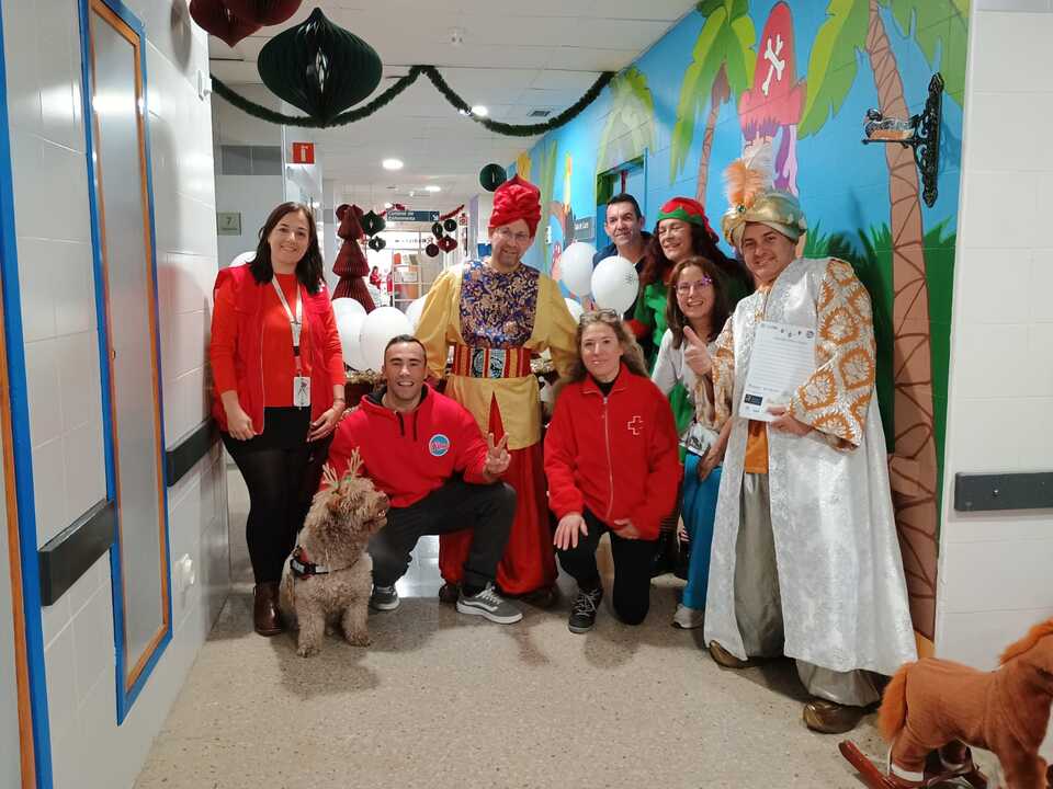 Visita del cartero real al Hospital Juan Ramón Jiménez