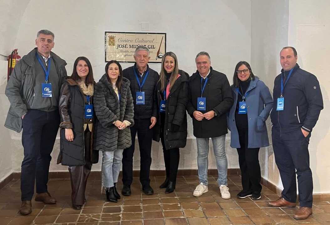 Miembros del PP de Huelva en Extremadura
