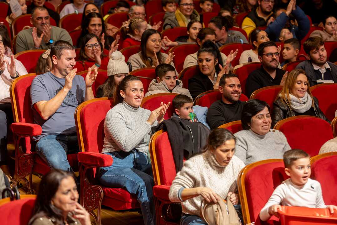 El público aplaude al Heraldo en el Gran Teatro