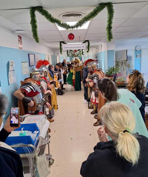 Los Reyes Magos visitan el Hospital Infanta Elena