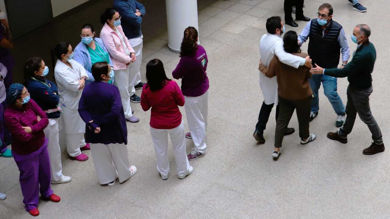 El Hospital Juan Ramón Jiménez despide a David Cordón. Fuente: Facebook Hospital Juan Ramón Jiménez