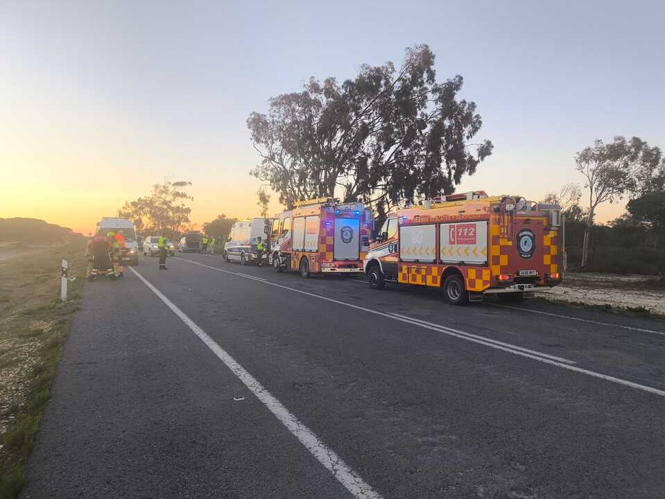 Imagen del suceso en la A-494. Fuente: Facebook Sab Bomeros Huelva Provincia