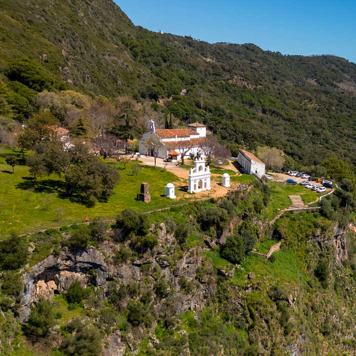 Peña de Arias Montano 1