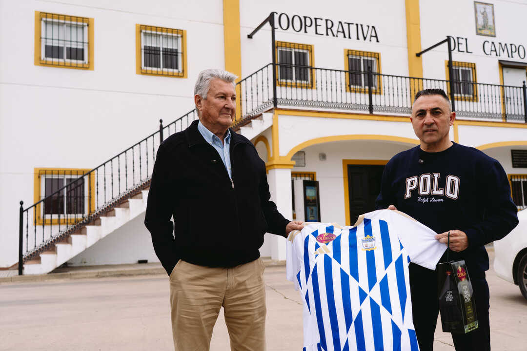 Olibeas y el CD Huelva Fútbol Playa han firmado un acuerdo de patrocinio