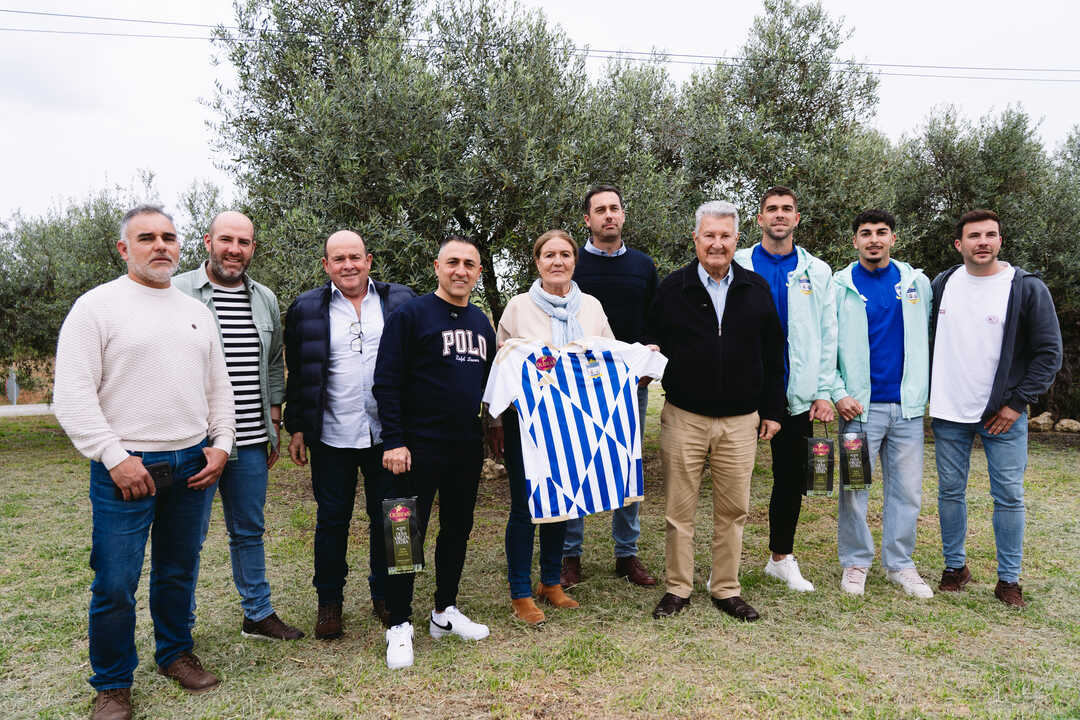 Olibeas y el CD Huelva Fútbol Playa han firmado un acuerdo de patrocinio