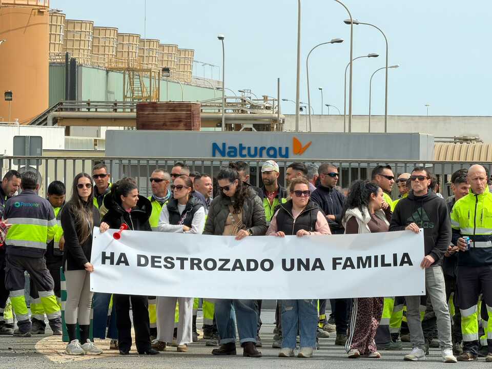 Manifestación por Mariano frente a Naturgy