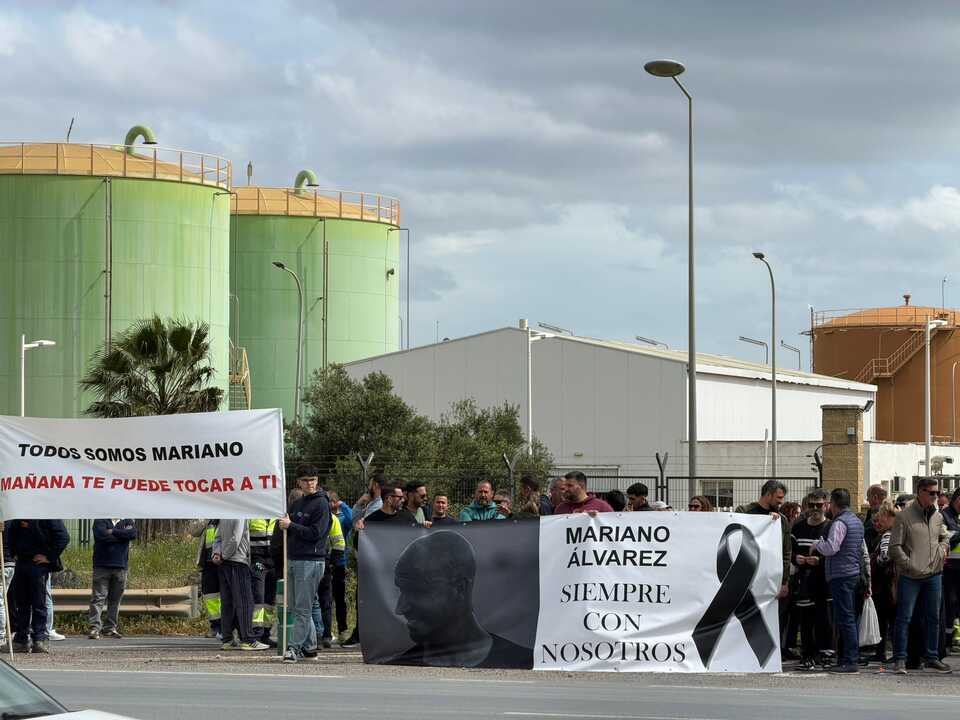 Manifestación por Mariano frente a Naturgy