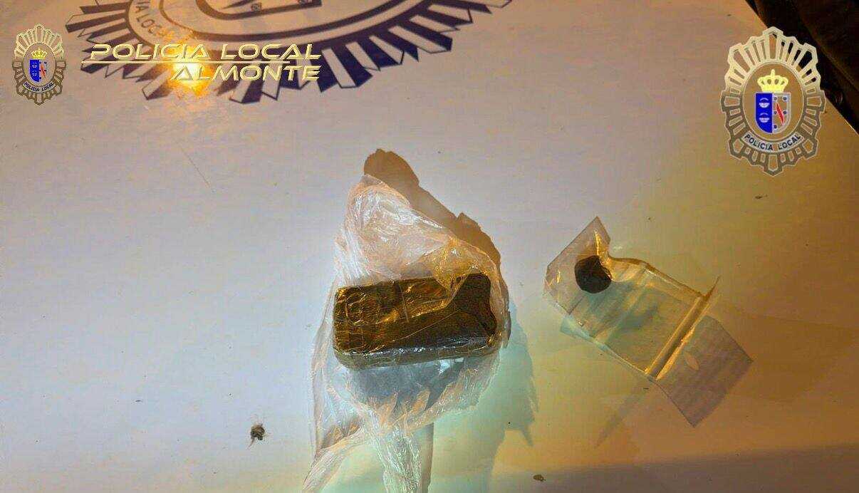 Droga incautada. Fuente: Facebook Policía Local de Almonte