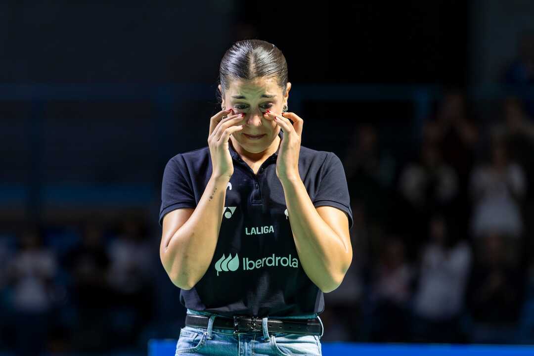 Marín se seca las lágrimas
