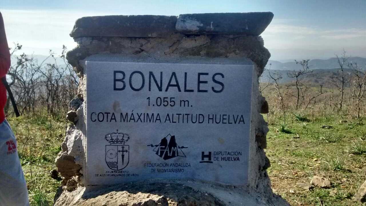 El Pico Bonales, el techo de la provincia de Huelva, en Arroyomolinos de León.