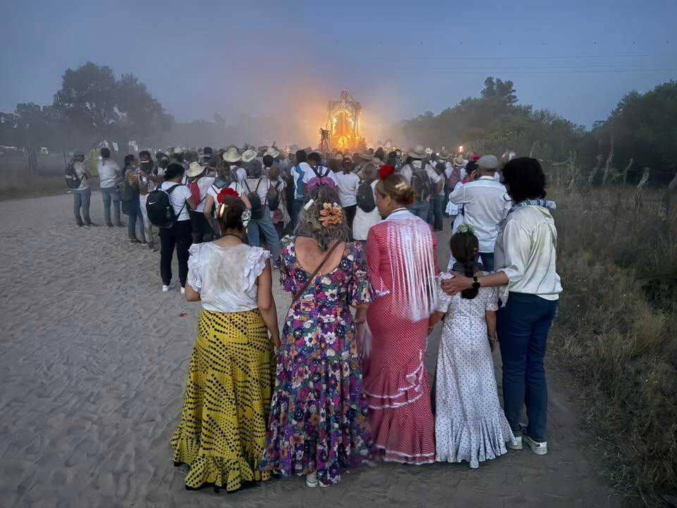 Miranda sigue al Simpecado de Huelva