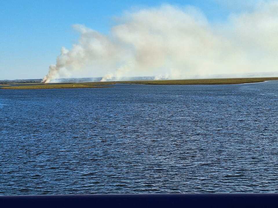 Así se encuentra el incendio de Gibraleón. Fuente: X INFOCA